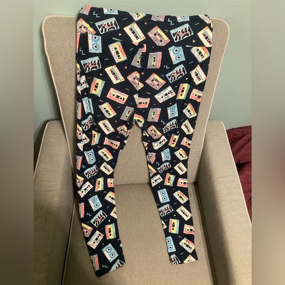 Lularoe TC leggings - Picture 3 of 3
